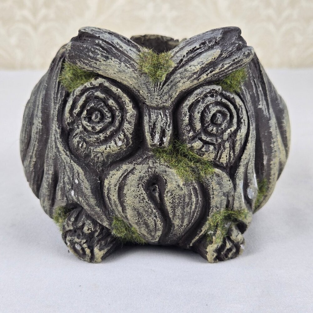 Rustic Look Owl Tree Trunk Candleholder Clear Glass Insert Resin